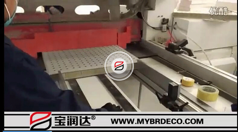 寶潤達(dá)外墻保溫裝飾一體板高精密切割現(xiàn)場(chǎng)