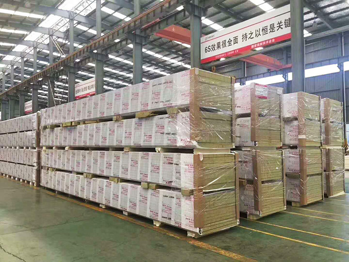 聚氨酯封邊巖棉夾芯板的價格為什么比普通巖棉復合板高？